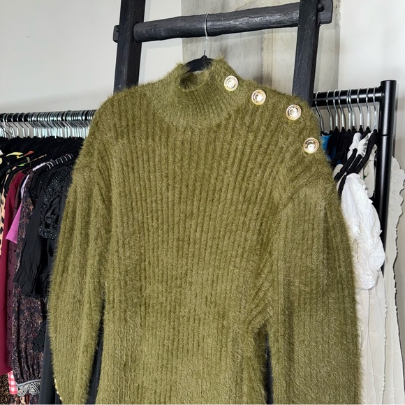 New RetrofĂȘte Vesey Sweater Dress Fuzzy Olive Green - Picture 5 of 15